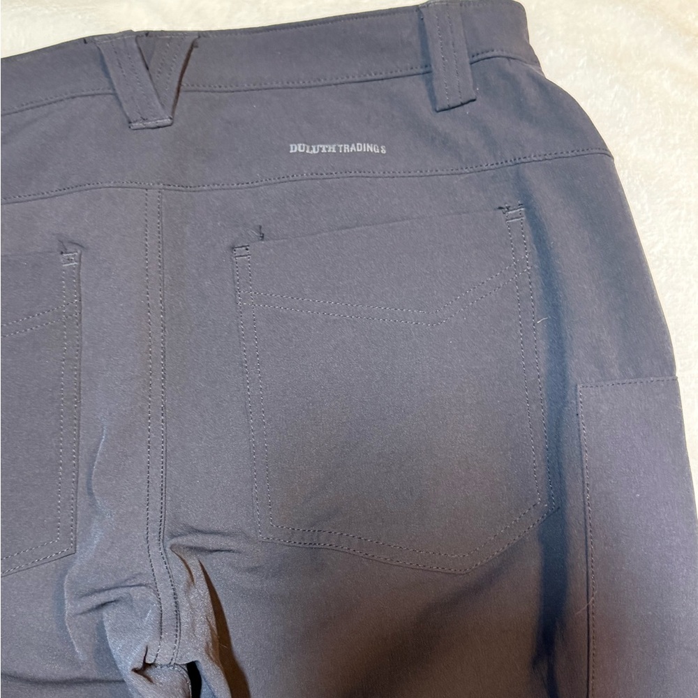 Duluth Trading Co Women's Black Zip Cargo Pocket Pants - Picture 7 of 8